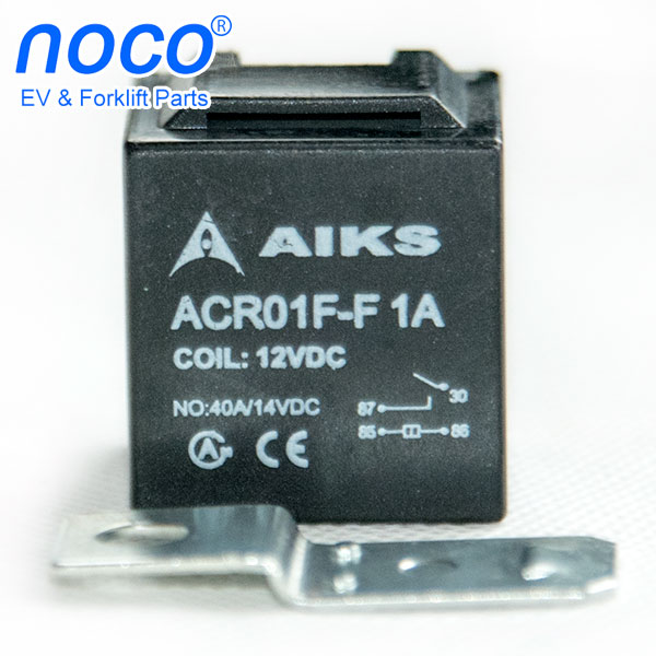 AIKS ACR01F-F, 4-pin / 5-pin Bosch type automotive DC relay  with metal bracket