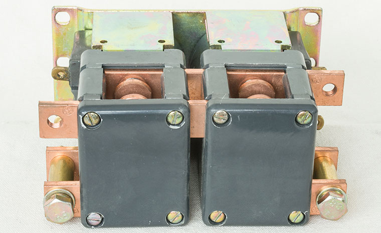 GE DC Contactor IC4482CTTA304FR142XN, Type A, 48V / 225A, Forward / Reverse (F/R) Relay