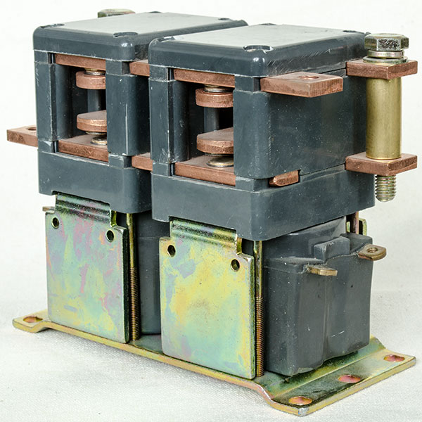 GE DC Contactor IC4482CTTA304FR248XN, 48V / 225A, Forward / Reverse (F/R) Relay