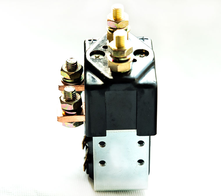 SPDT DC Contactor, Model QCC25C-200A/11, Closed Contact Chamber